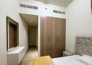 Appartement Familial, 3 chambres, balcon, vue piscine