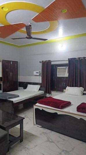Room - Leela Palace (Faizabad)