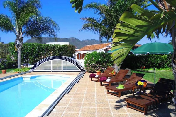 Vue sur piscine