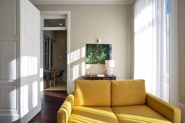 Classic Apartment, 1 Bedroom | Living room - Modern Apartment in Porto's Vibrant Heart (Porto)