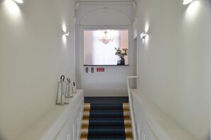 Interior - Modern Apartment in Porto's Vibrant Heart (Porto)