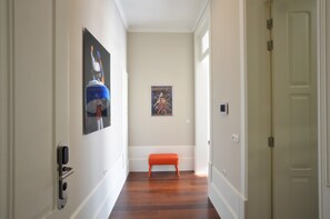 Interior - Modern Apartment in Porto's Vibrant Heart (Porto)