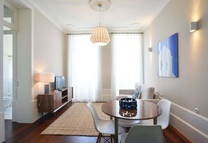 Luxury-Apartment, 2 Schlafzimmer | Speisen