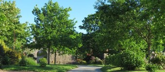 GITE IN A QUIET MANOR 2km from the sea
