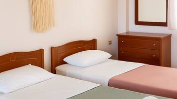 1 chambre, fer et planche Ă repasser, Wi-Fi, draps fournis