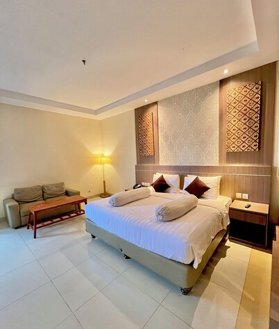 Nevada Ketapang Hotel