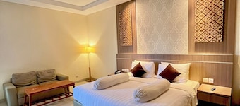 Nevada Ketapang Hotel