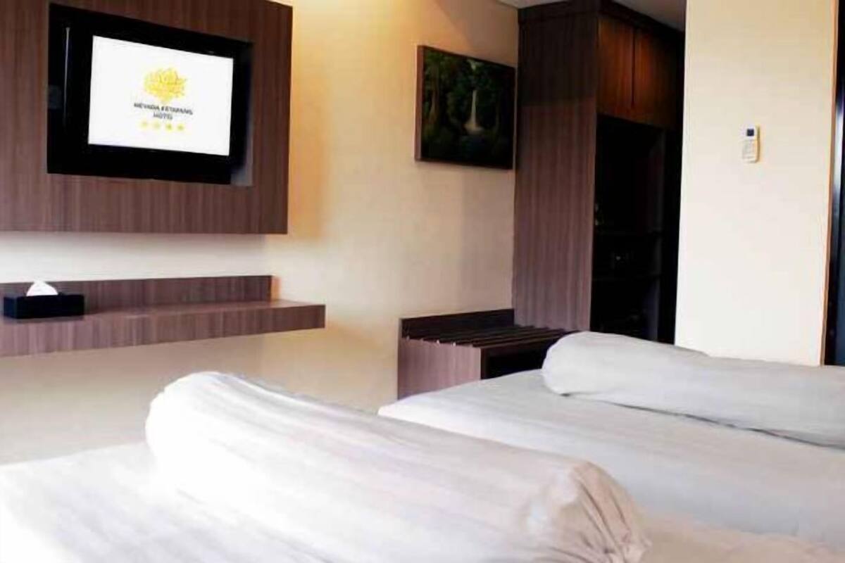 Escrivaninha, espaço de trabalho para notebook, Wi-Fi de cortesia