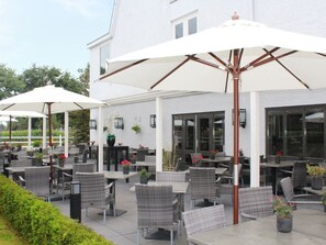 Buiten dineren