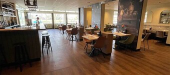 Forest Views & City Access from Your Stay in Scenic Soest Hotel