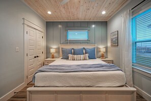 4 bedrooms, free WiFi, bed sheets