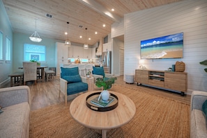 Smart TV - Pool, Firepit + Golf Cart Zone + Near Beach | Looney Dunes (Port Aransas)