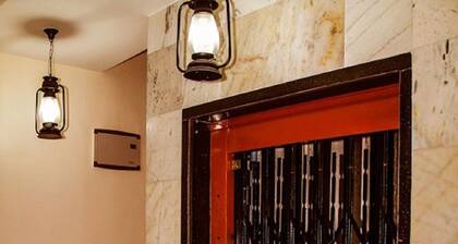 Golden Plaza Guest House - Kolkata