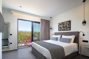 3 chambres, fer et planche à repasser, Wi-Fi gratuit, draps fournis