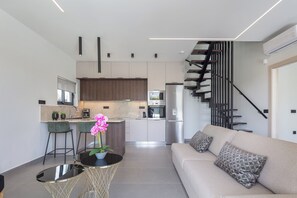 Smart TV - VillaSaints - Two Pool villas, Walk to Beach, BBQ (Chania)