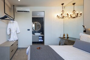 6 bedrooms, iron/ironing board, free WiFi, bed sheets