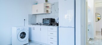 Cosy & Central Larnaca Suite