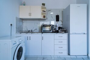 Comfort Apartment | Private kitchen - Cosy & Central Larnaca Suite (Larnaca)