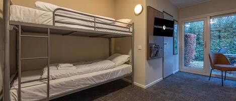 3 makuuhuonetta, ilmainen Wi-Fi, vuodevaatteet