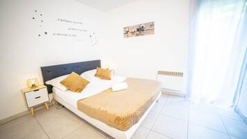 1 chambre, bureau, fer et planche Ă repasser, Wi-Fi gratuit