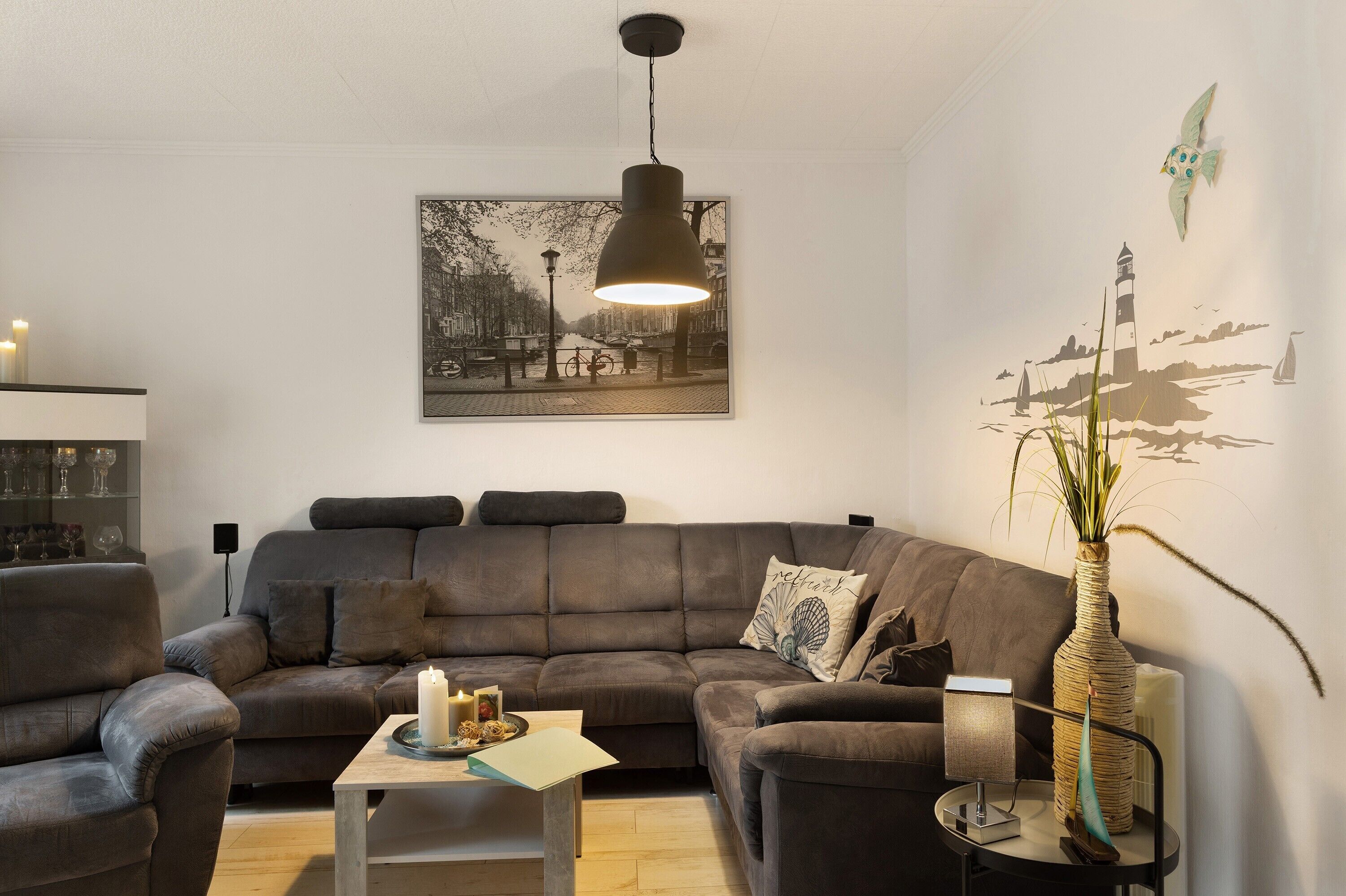 Fernseher, DVD-Player, Stereoanlage