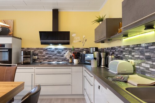 Ferienhaus 'Mari' mit privater Terrasse und Wi-Fi