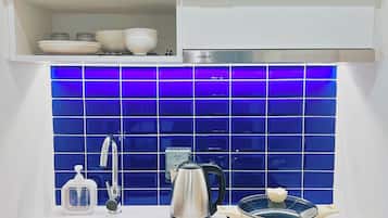 Room, 2 Bedrooms, Sea View | Private kitchen | Electric kettle