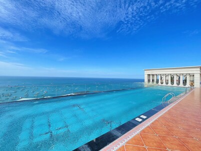 We Young Apartments by HOFs - Fireworks & Ocean view