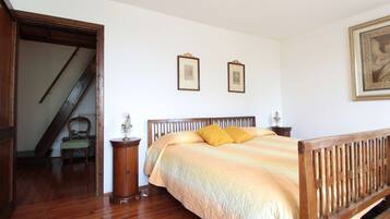 2 Schlafzimmer, Reisekinderbett, kostenloses WLAN