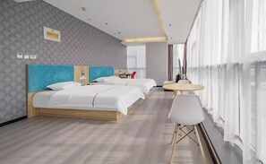 Family Triple Room | Blackout drapes, iron/ironing board, free WiFi - Junjue hotel (Shijiazhuang)