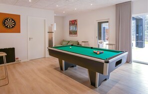 Game room - Amazing home in Ebeltoft with sauna (Ebeltoft)