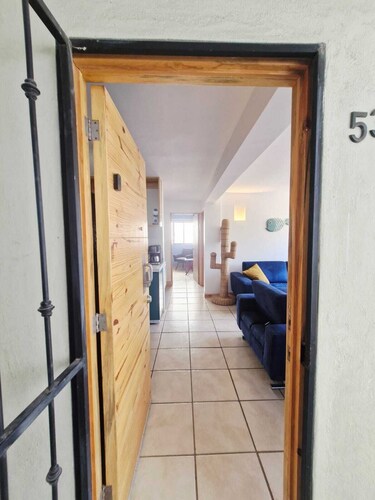 MARINA AZUL Charming 2-bedroom apartment in beautiful La Paz with WiFi, AC