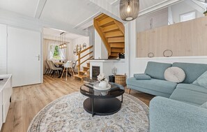 Télévision, cheminée