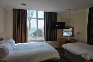 1 chambre, bureau, fer et planche Ă repasser, accĂšs au Wi-Fi (inclus)