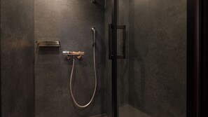 Basic Double Room | Bathroom | Slippers