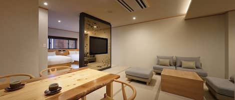 Basic Suite | Down comforters, free WiFi, bed sheets