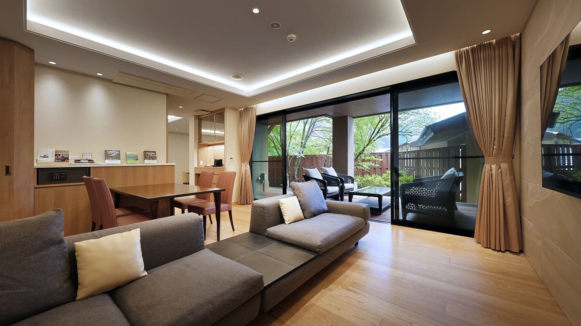 Camera Classic | Area soggiorno | TV