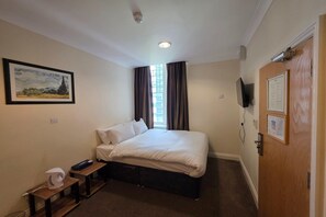 1 Schlafzimmer, Schreibtisch, Bügeleisen/Bügelbrett, kostenloses WLAN