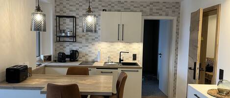 Fridge, microwave, oven, dishwasher