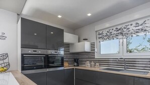 Private kitchen - Ljiljana by Interhome (Pula/Galižana)