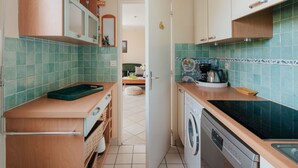 Refrigerador, microondas, horno, lavavajillas