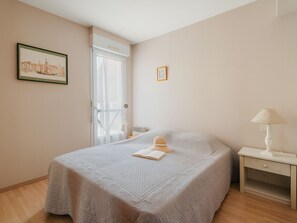 Room - Le Prince Noir by Interhome (Dinard)