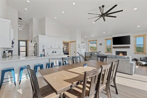 Dining - Chukar Retreat | Sleeps 24, Ideal Beach Access, Hot Tub, EV! (Garden City)