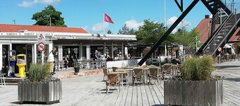 Cozy bright cottage near Marielyst and beach