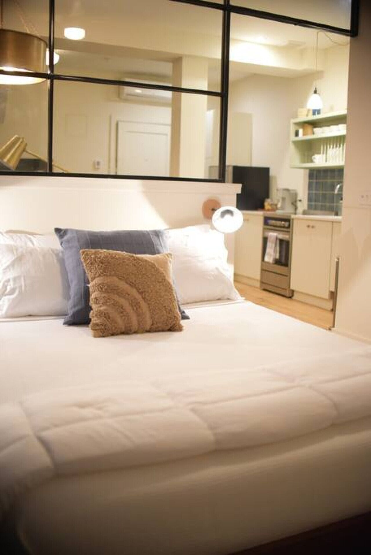 1 soverom, skrivebord, strykejern/-brett og wi-fi (inkludert)