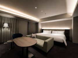 King Studio | Individually decorated, individually furnished, free WiFi, bed sheets
