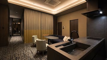 Executive Suite | Private kitchen