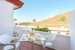 Standard Apartment | Terrace/patio