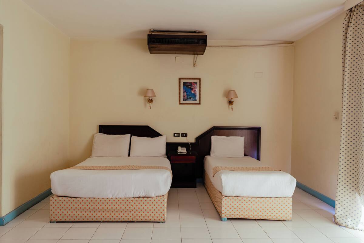 Basic Double or Twin Room, Balcony, Pool View