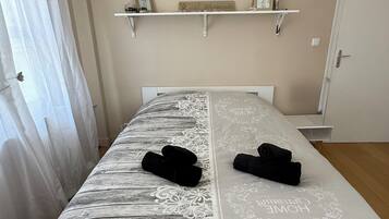 1 bedroom, free WiFi, bed sheets